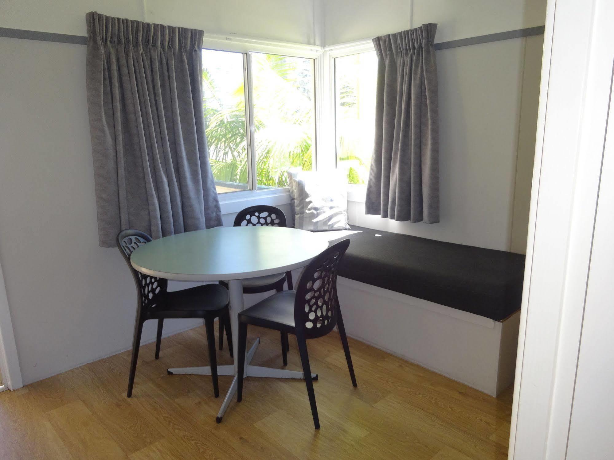 Caseys Beach Holiday Park Sunshine Bay Eksteriør bilde
